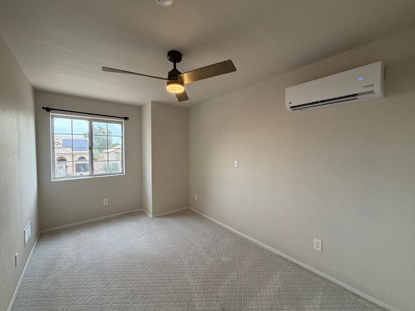 902 S Surfside Drive, Gilbert, AZ 85233