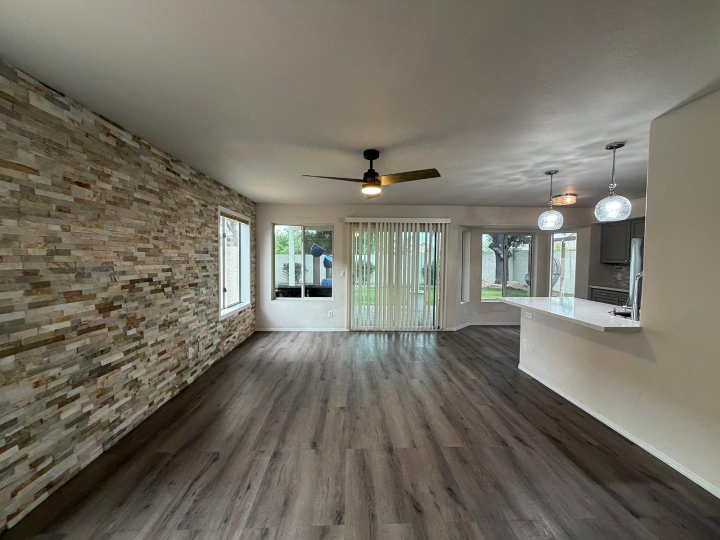 902 S Surfside Drive, Gilbert, AZ 85233