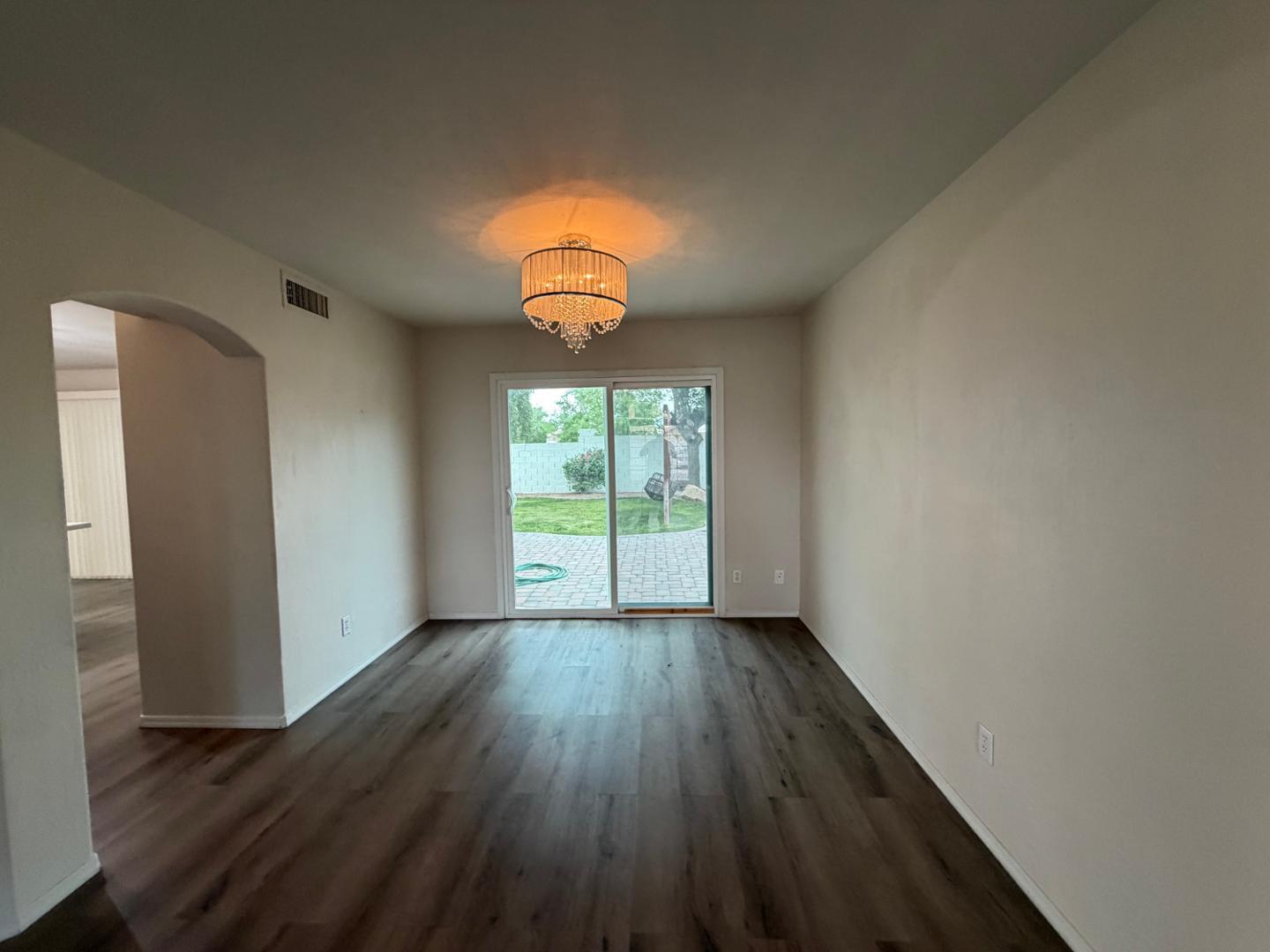 902 S Surfside Drive, Gilbert, AZ 85233