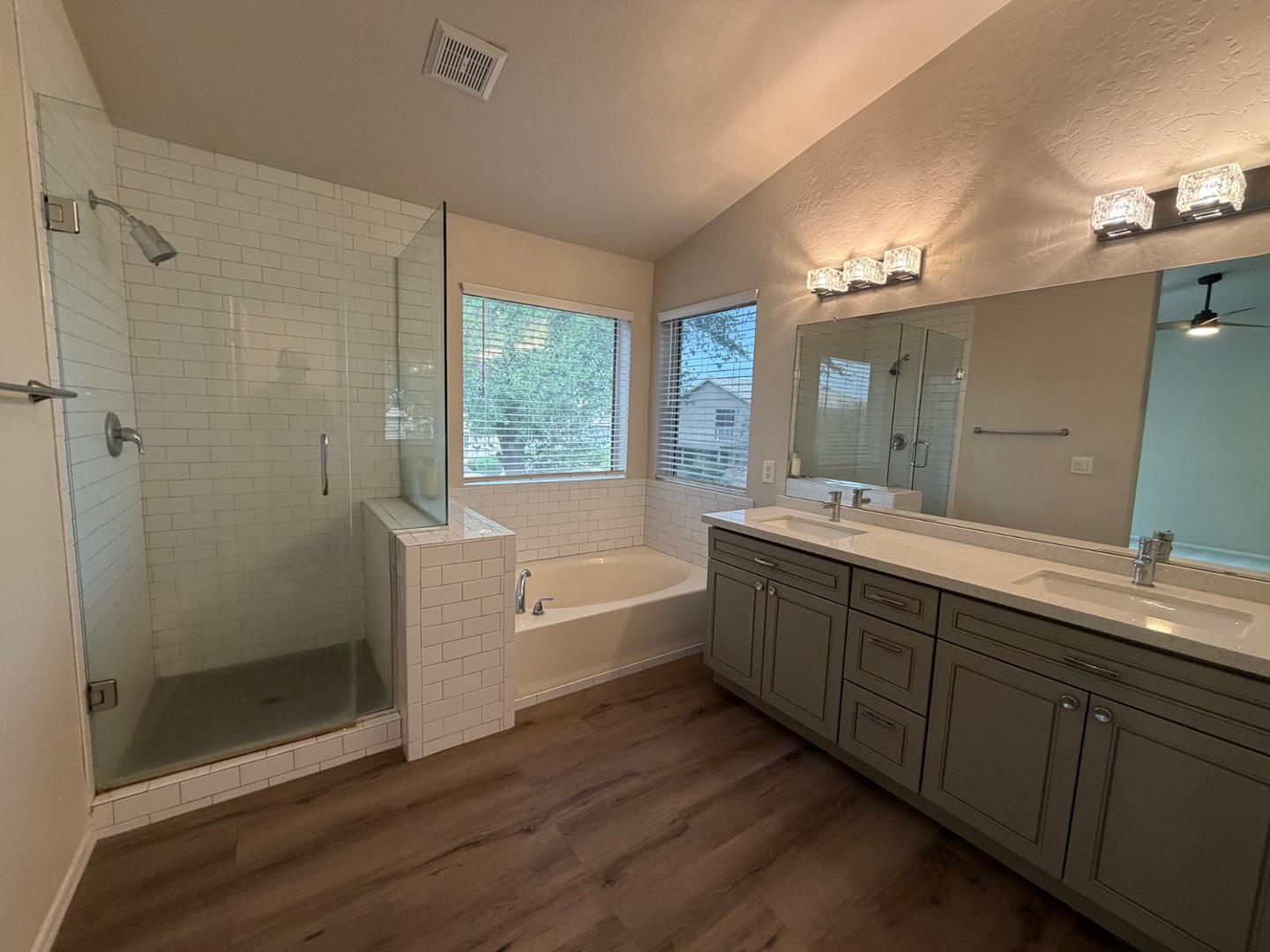 902 S Surfside Drive, Gilbert, AZ 85233