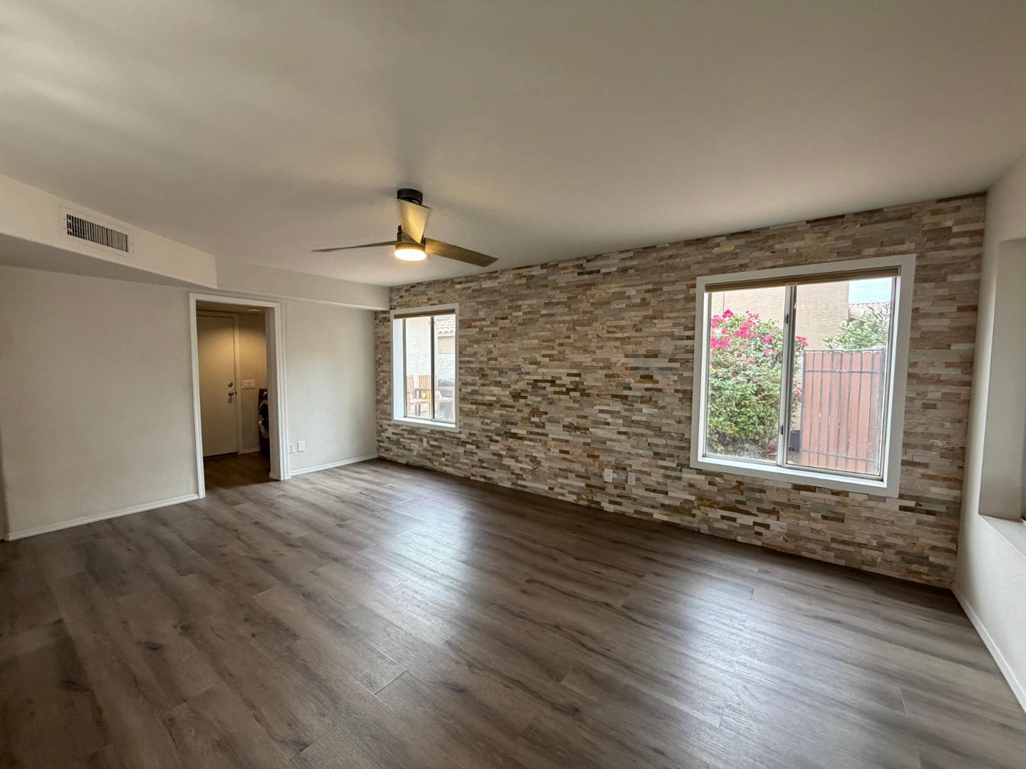 902 S Surfside Drive, Gilbert, AZ 85233