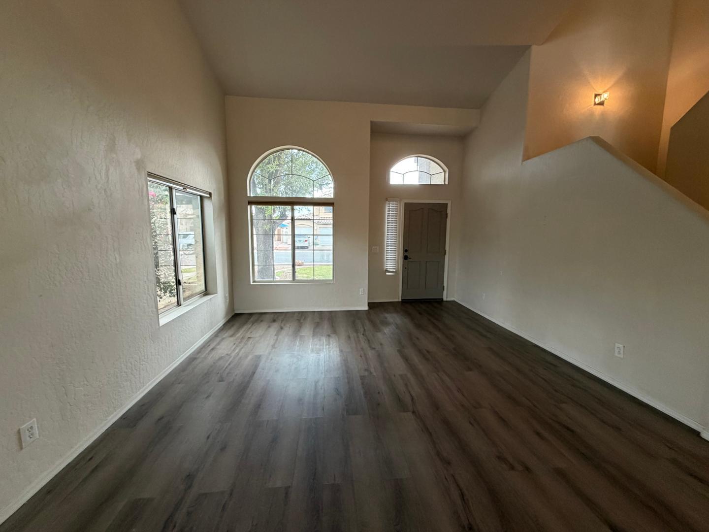 902 S Surfside Drive, Gilbert, AZ 85233