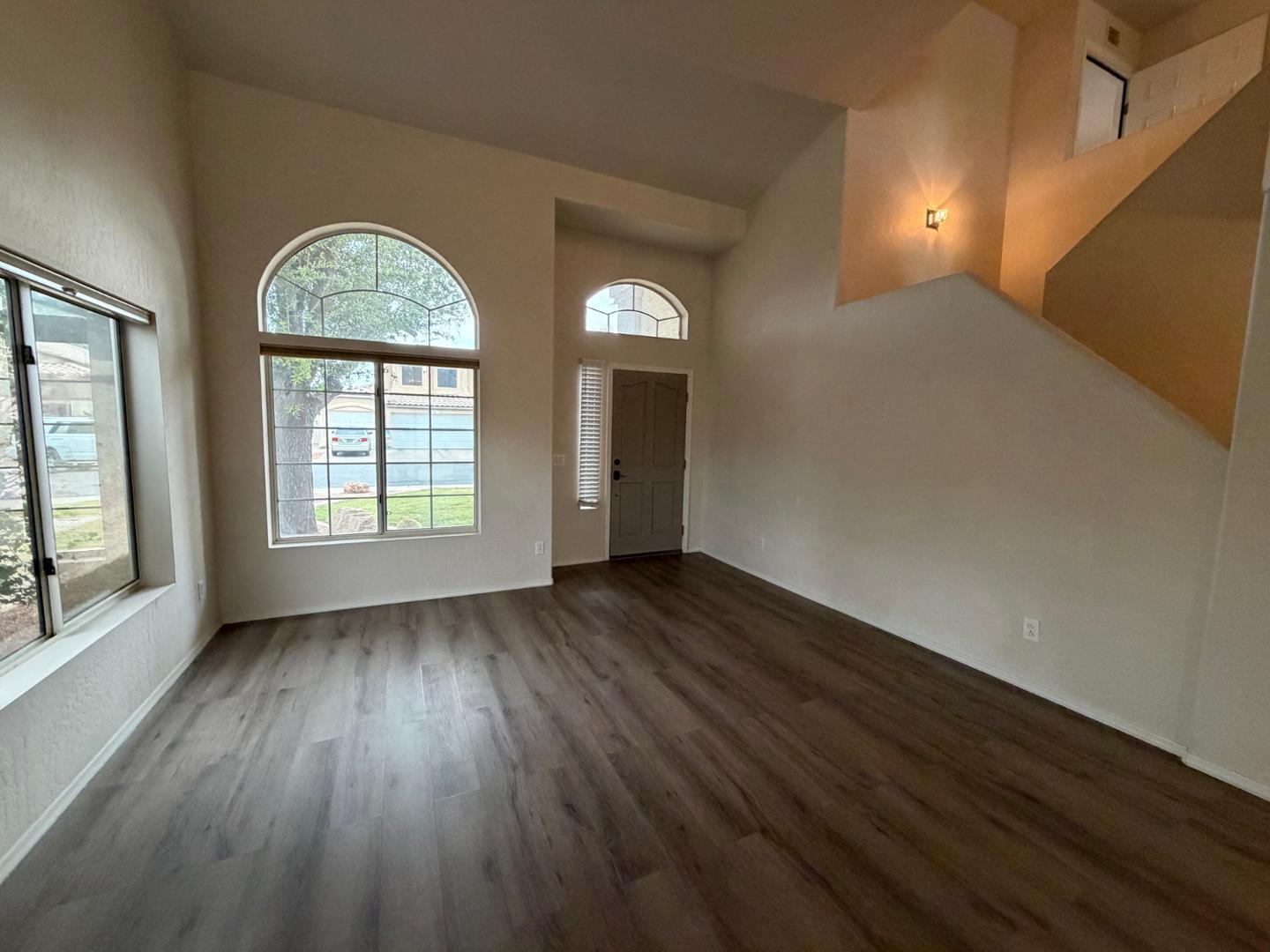 902 S Surfside Drive, Gilbert, AZ 85233