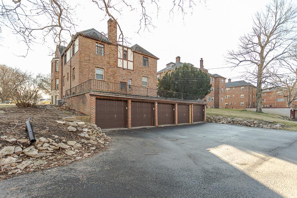 Image 3 For 4004 Bancroft Street 4