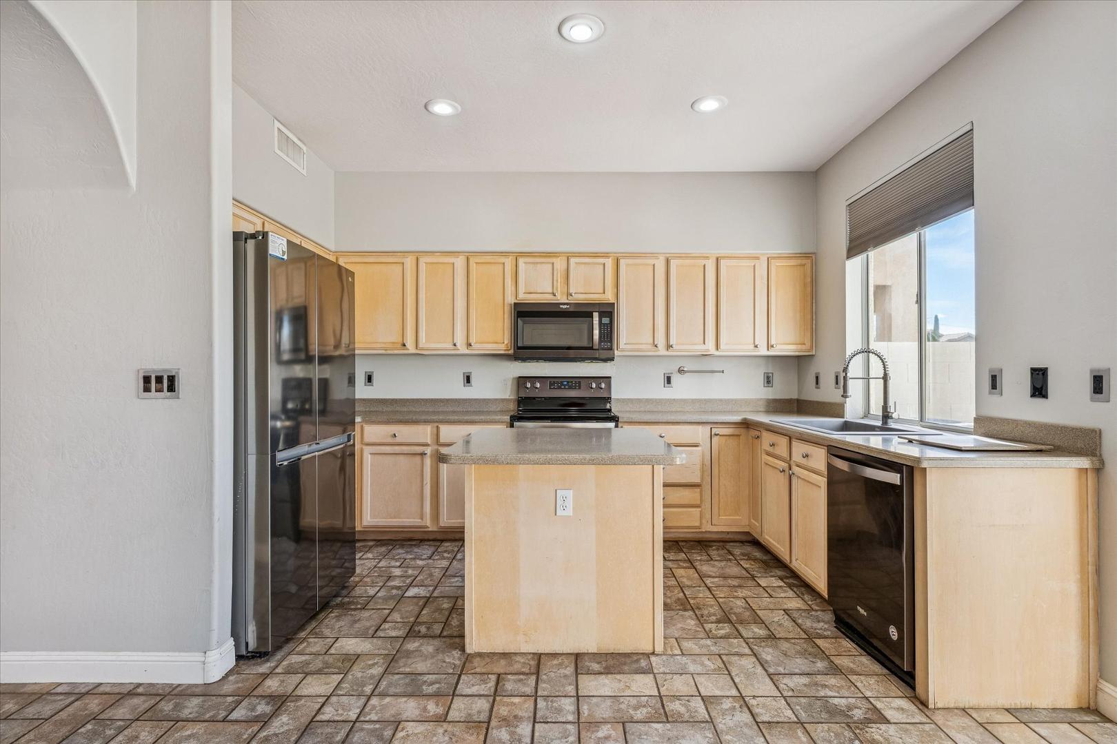 16666 S 21st Street, Phoenix, AZ, 85048