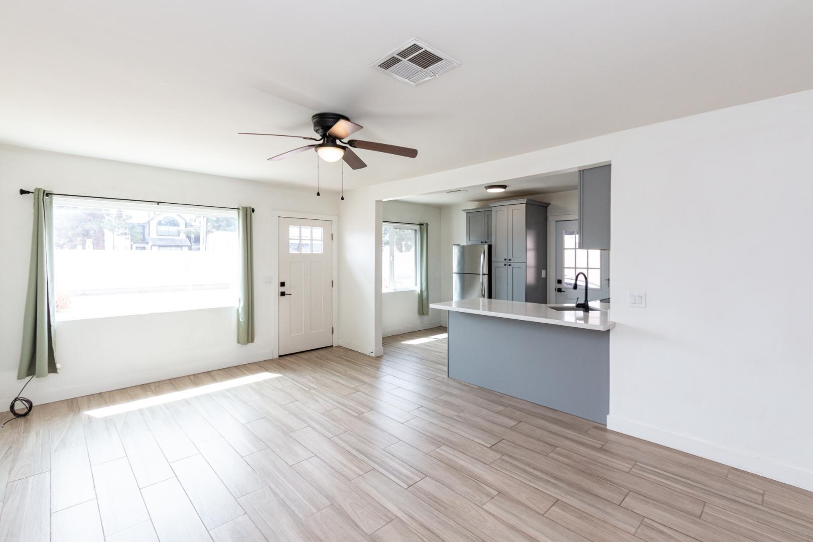 114 E Elliot, Gilbert, AZ, 85234