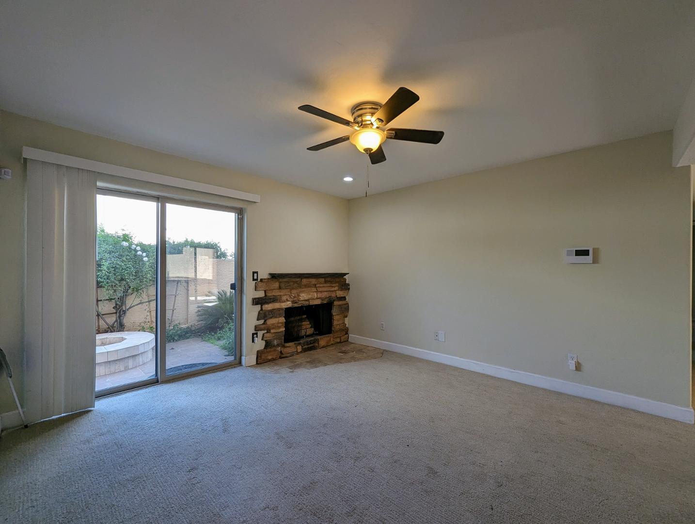 720 E Alice Avenue Unit 102, Phoenix, AZ 85020