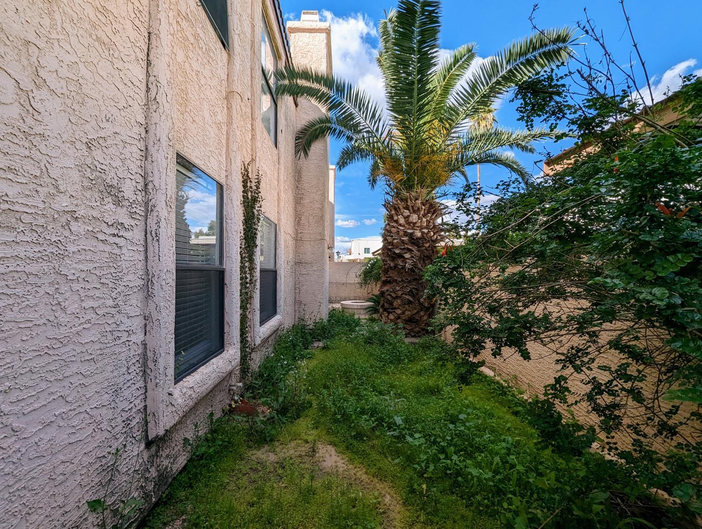 720 E Alice Avenue Unit 102, Phoenix, AZ 85020