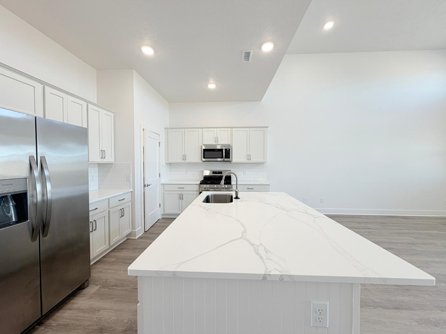 Details for 237 Bridge Road, Northwood, OH 43619