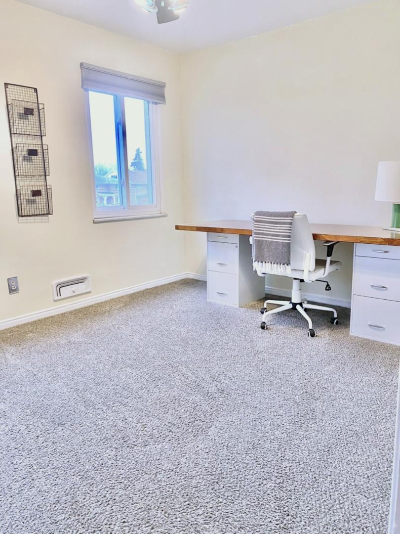 Image 7 For 4033 Hillandale  4 Or D