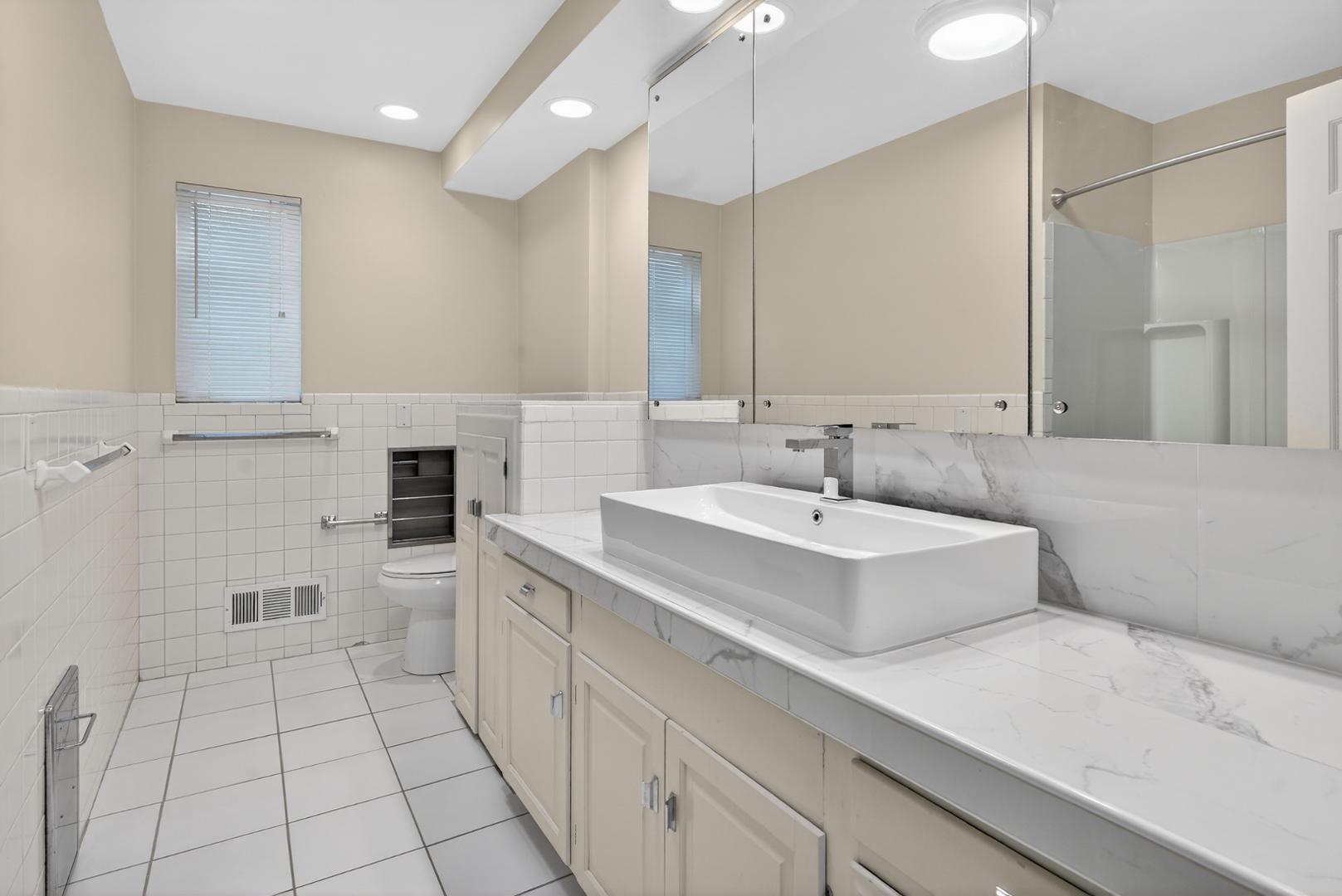 Image 30 For 3845 Hillandale Road Lower