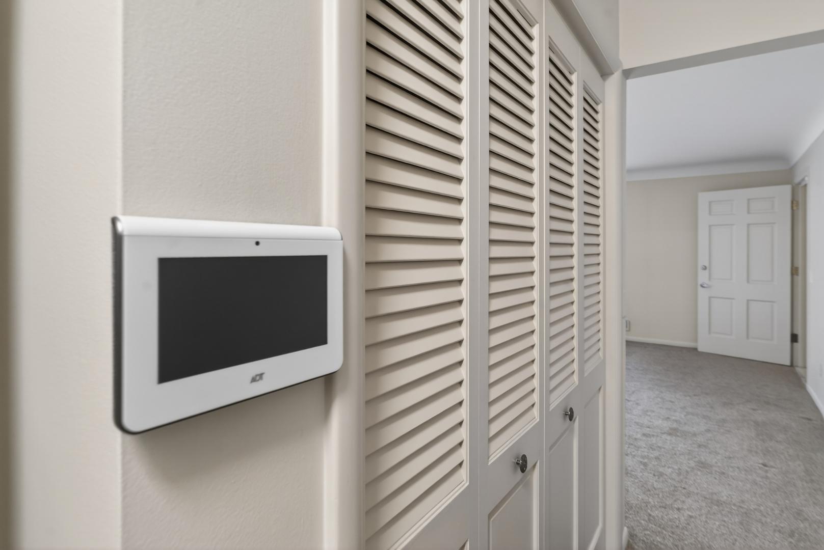 Image 33 For 3845 Hillandale Road Lower