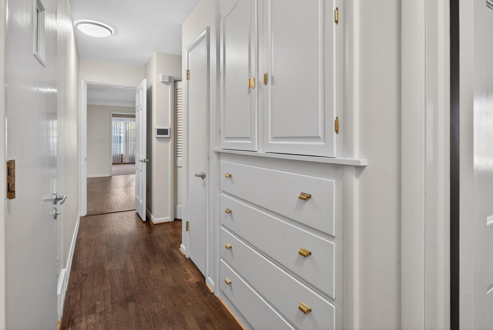 Image 19 For 3845 Hillandale Road Lower