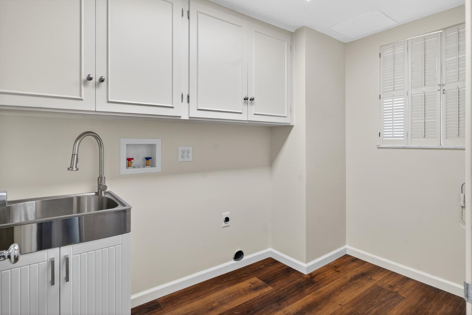 Image 18 For 3845 Hillandale Road Lower