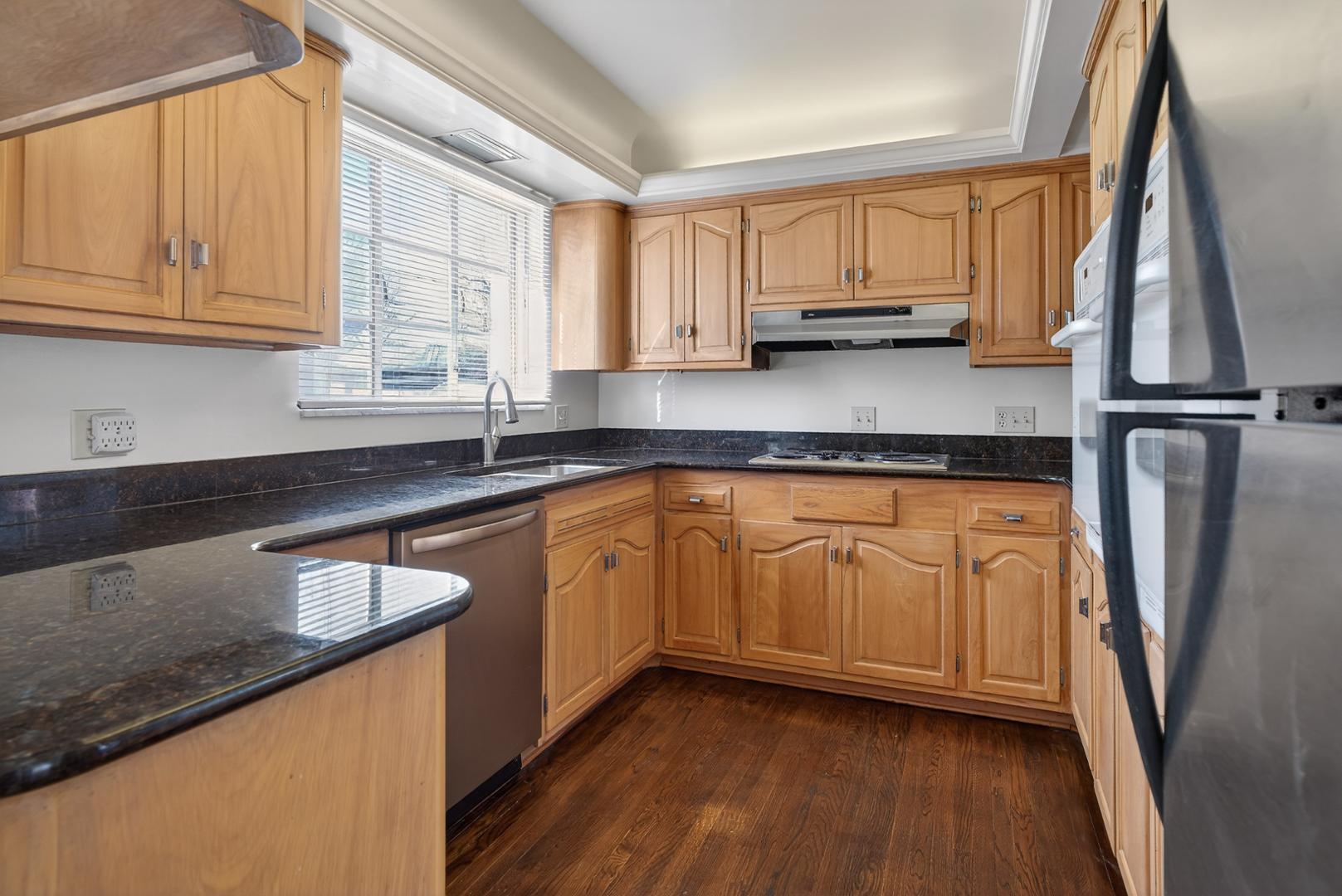 Image 12 For 3845 Hillandale Road Lower