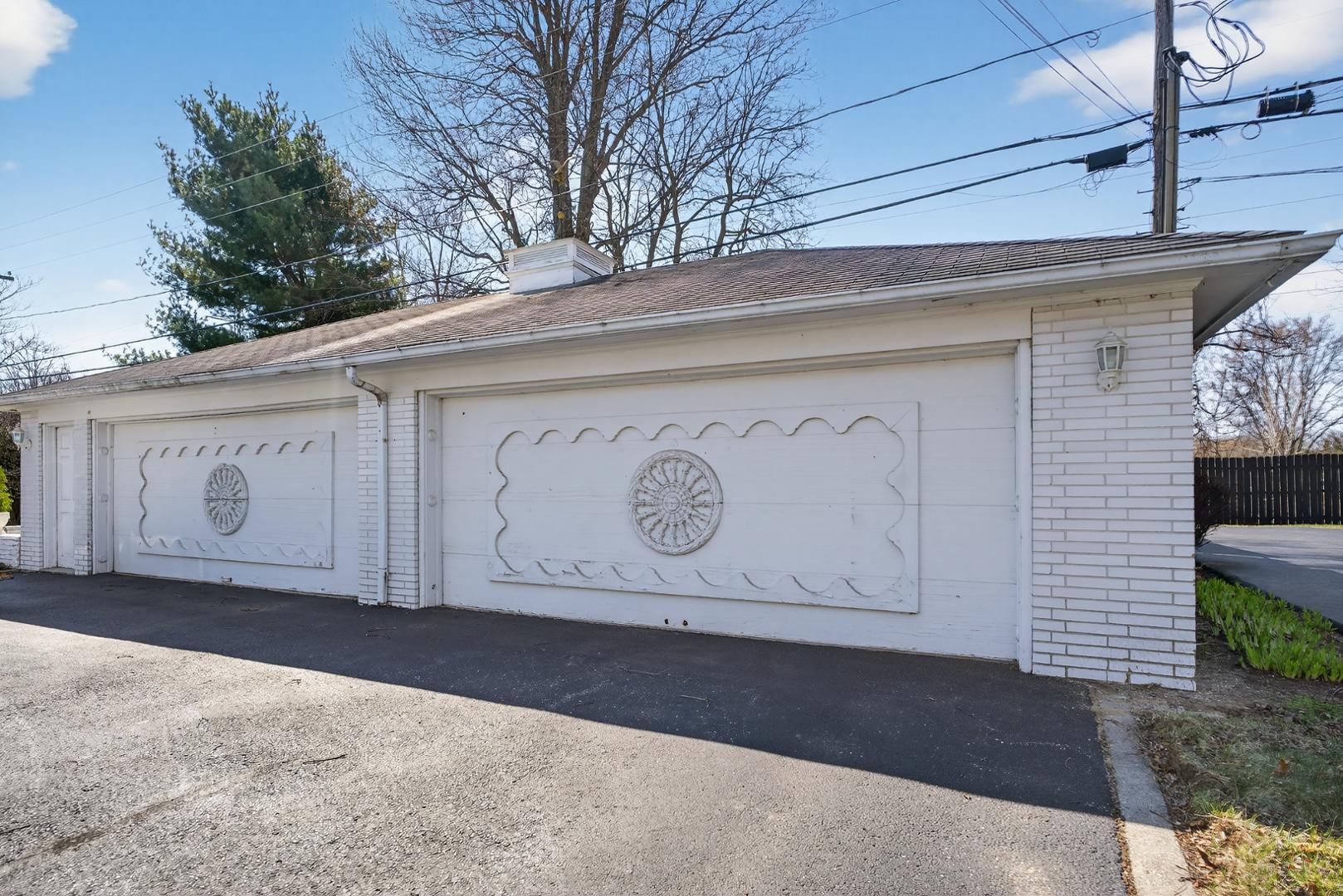 Image 37 For 3845 Hillandale Road Lower