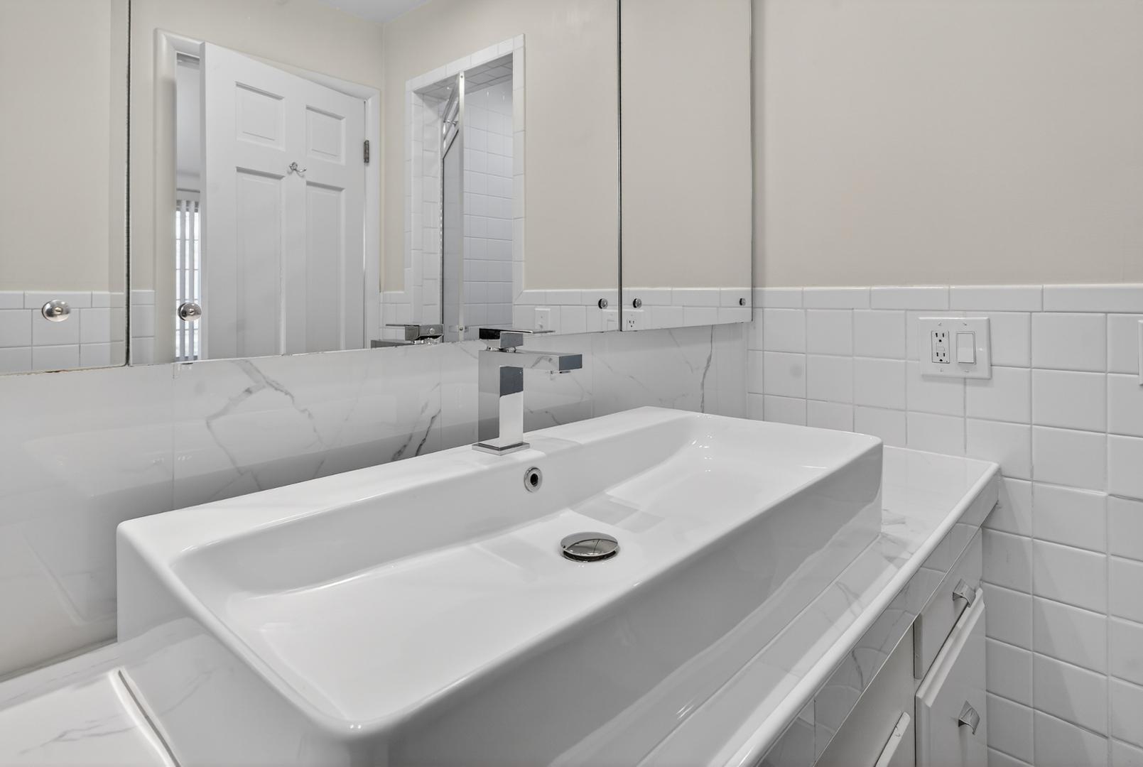 Image 25 For 3845 Hillandale Road Lower