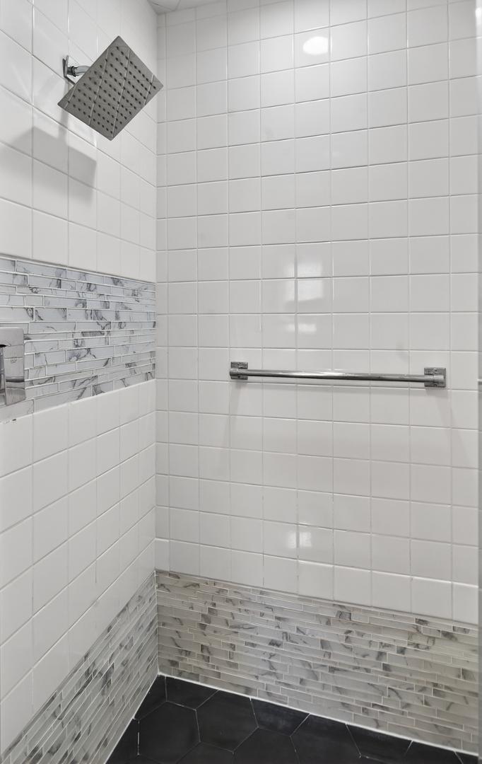 Image 27 For 3845 Hillandale Road Lower