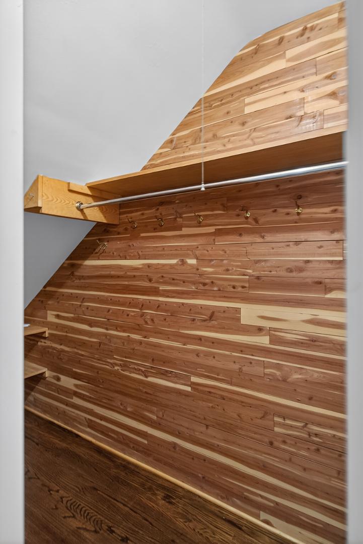 Image 34 For 3845 Hillandale Road Lower