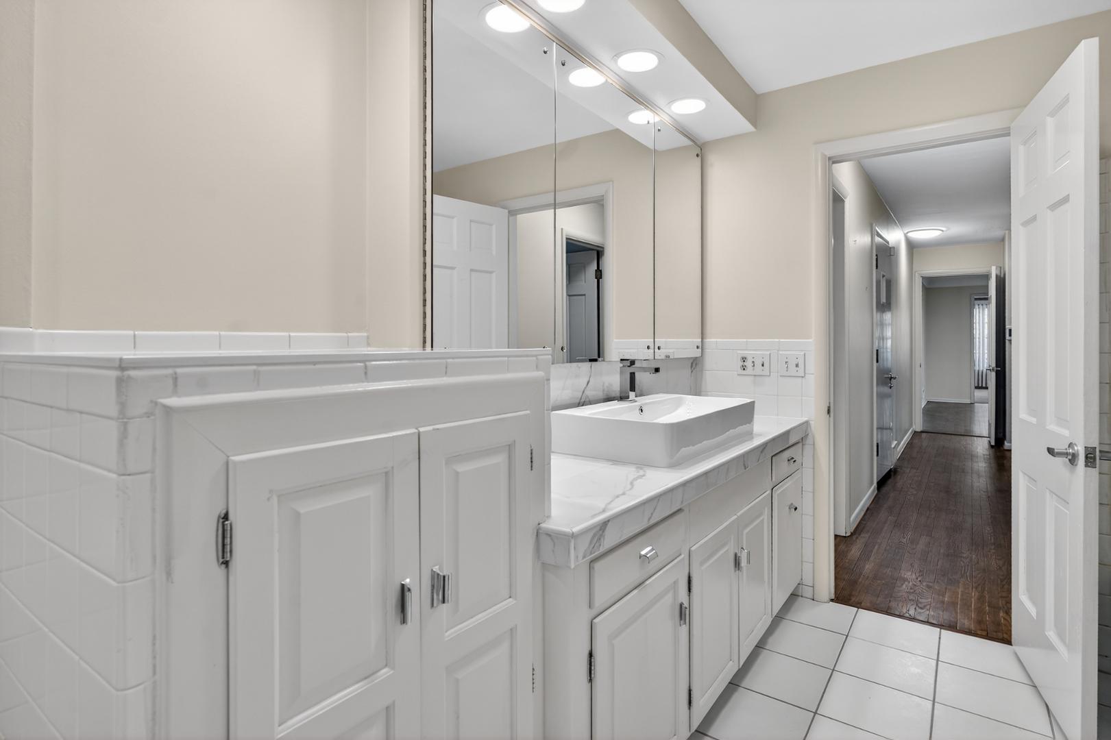 Image 32 For 3845 Hillandale Road Lower