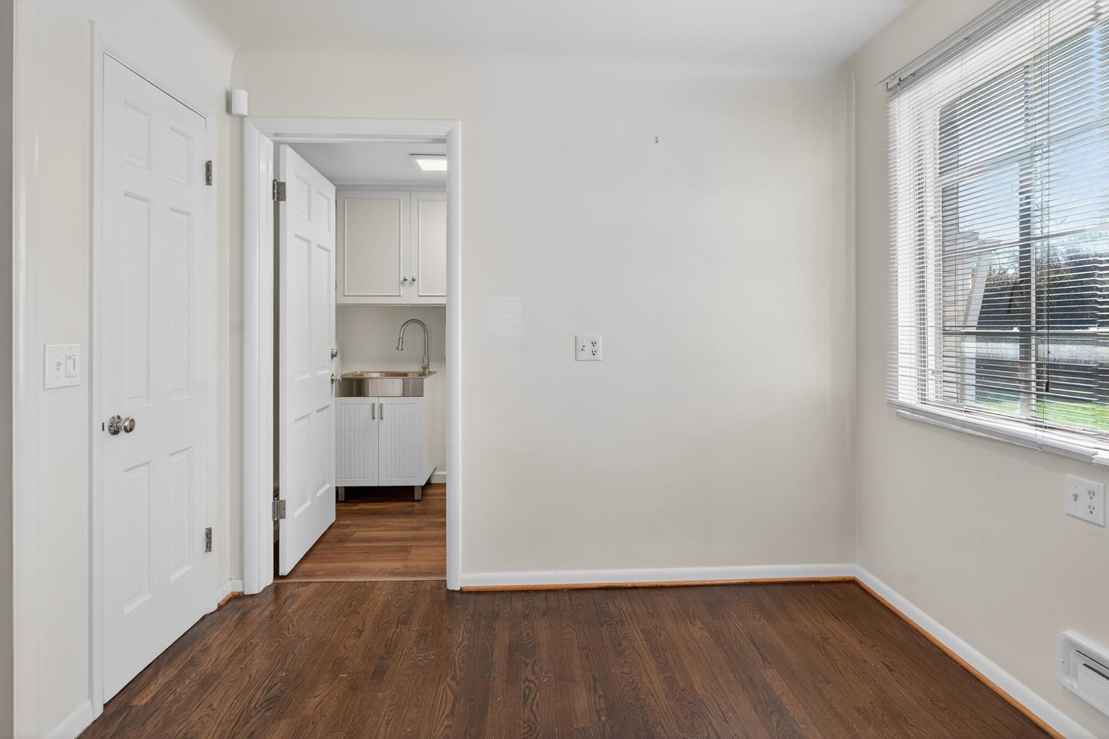 Image 17 For 3845 Hillandale Road Lower