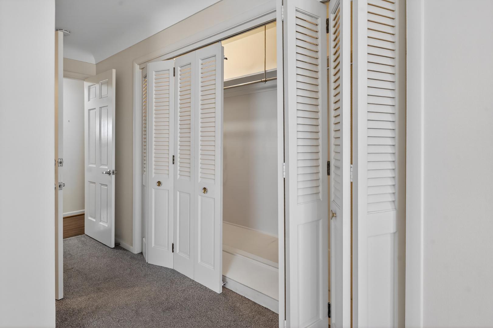 Image 22 For 3845 Hillandale Road Lower