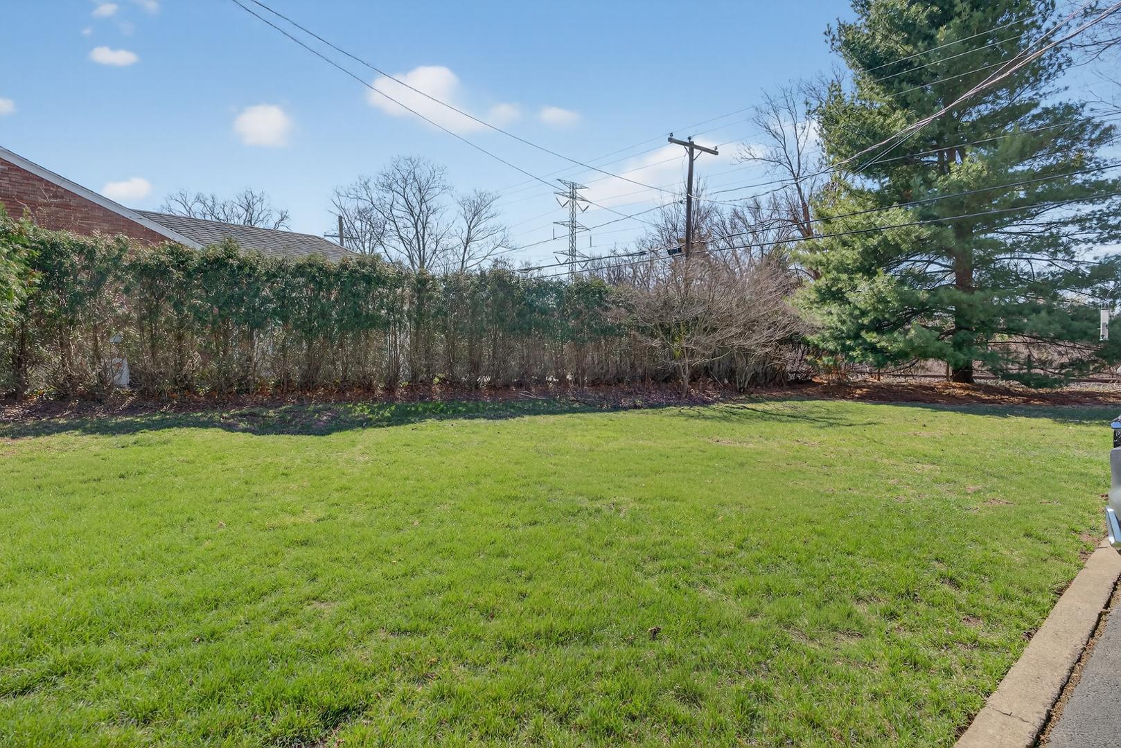 Image 36 For 3845 Hillandale Road Lower