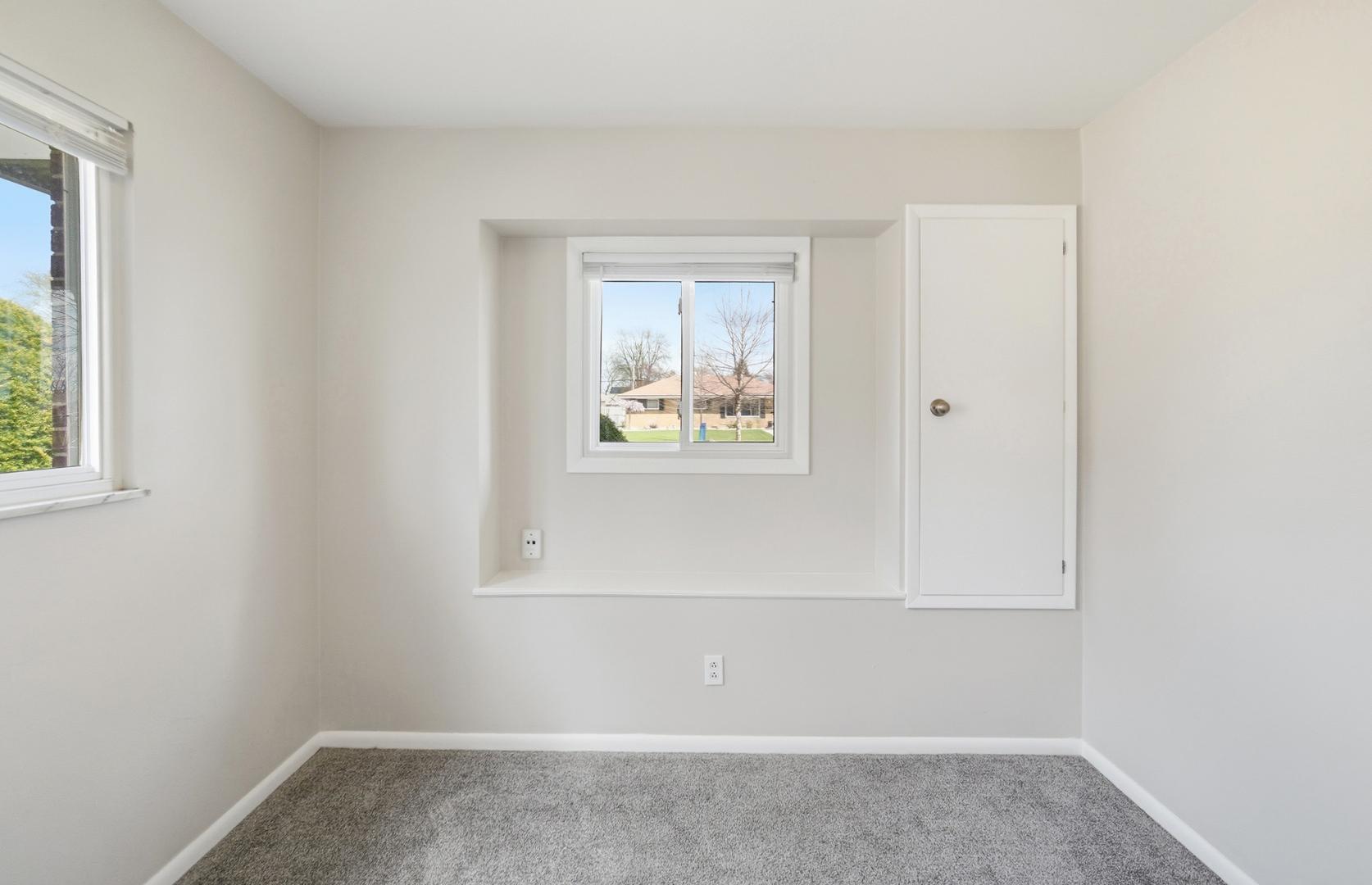 Image 21 For 5159 Grosse Point Parkway