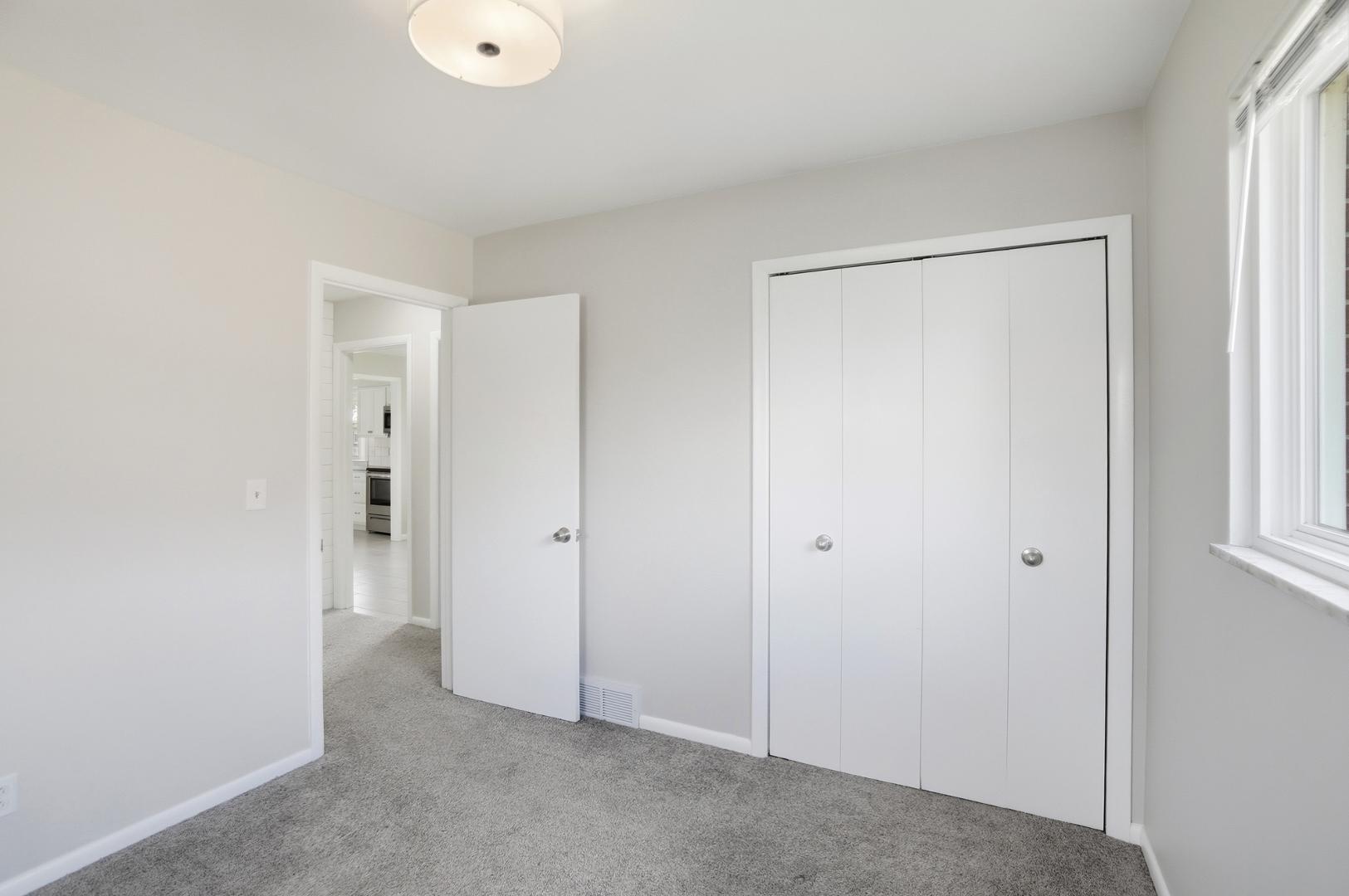 Image 22 For 5159 Grosse Point Parkway