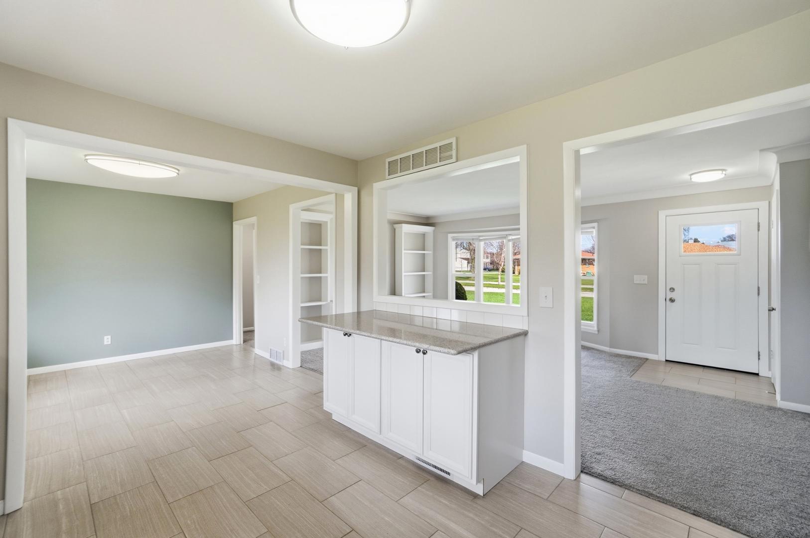 Image 13 For 5159 Grosse Point Parkway