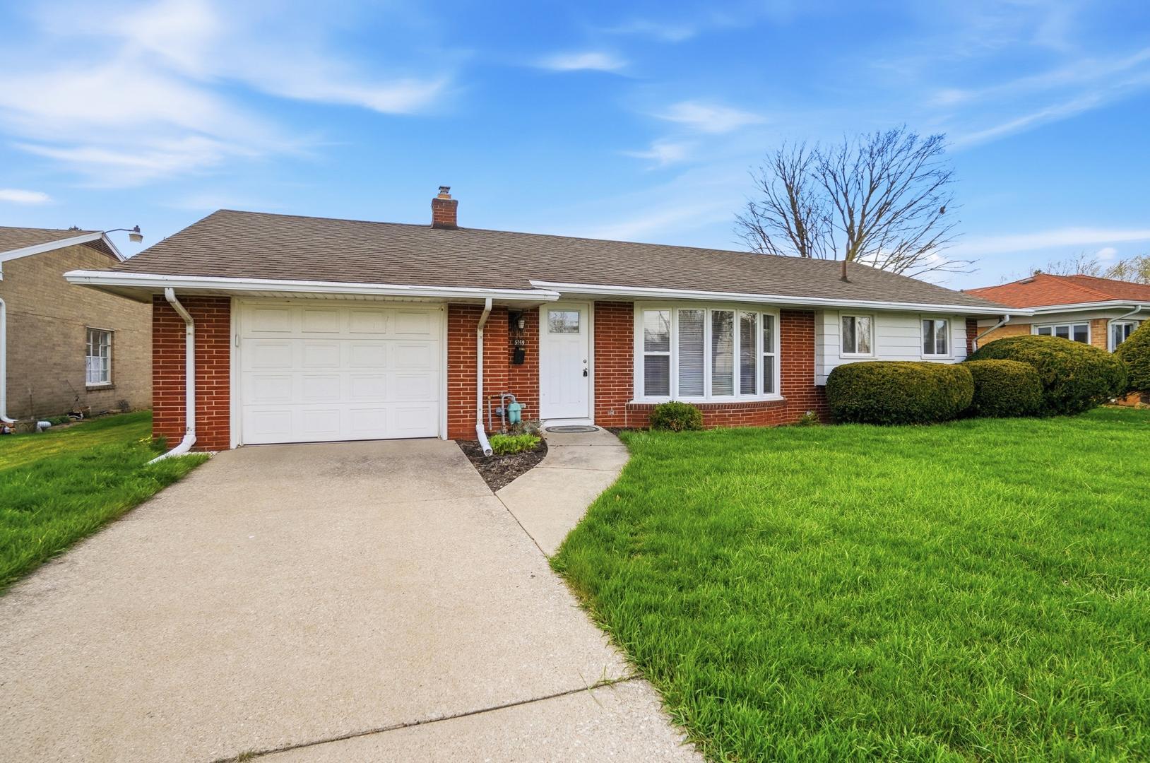 Image 3 For 5159 Grosse Point Parkway