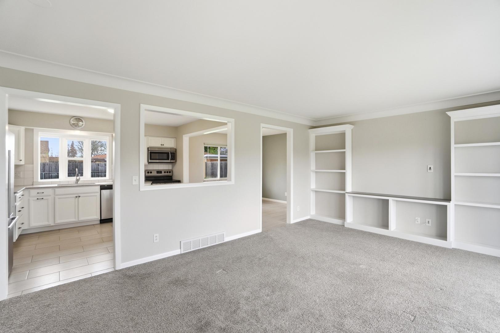 Image 7 For 5159 Grosse Point Parkway