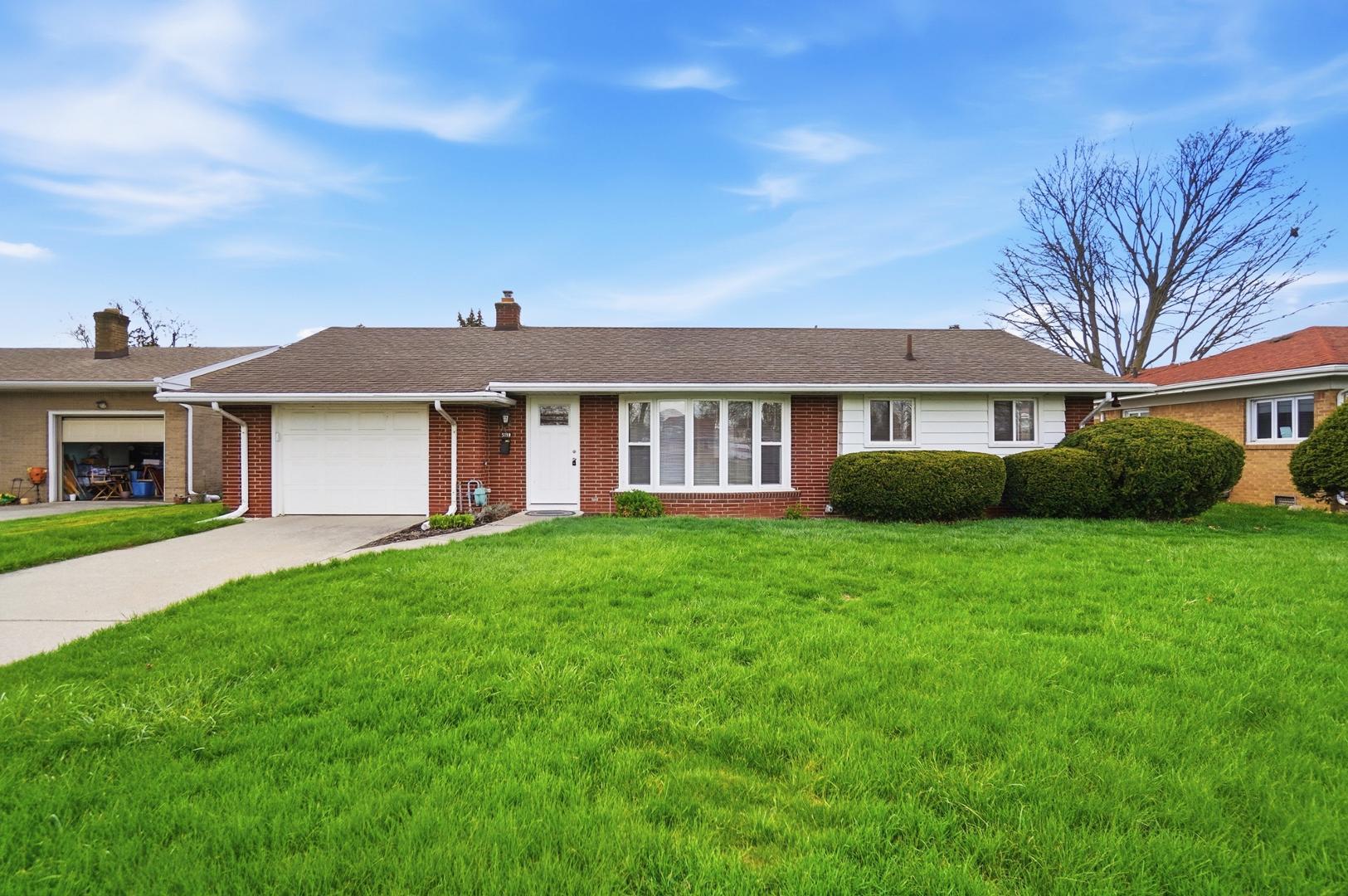 Image 2 For 5159 Grosse Point Parkway