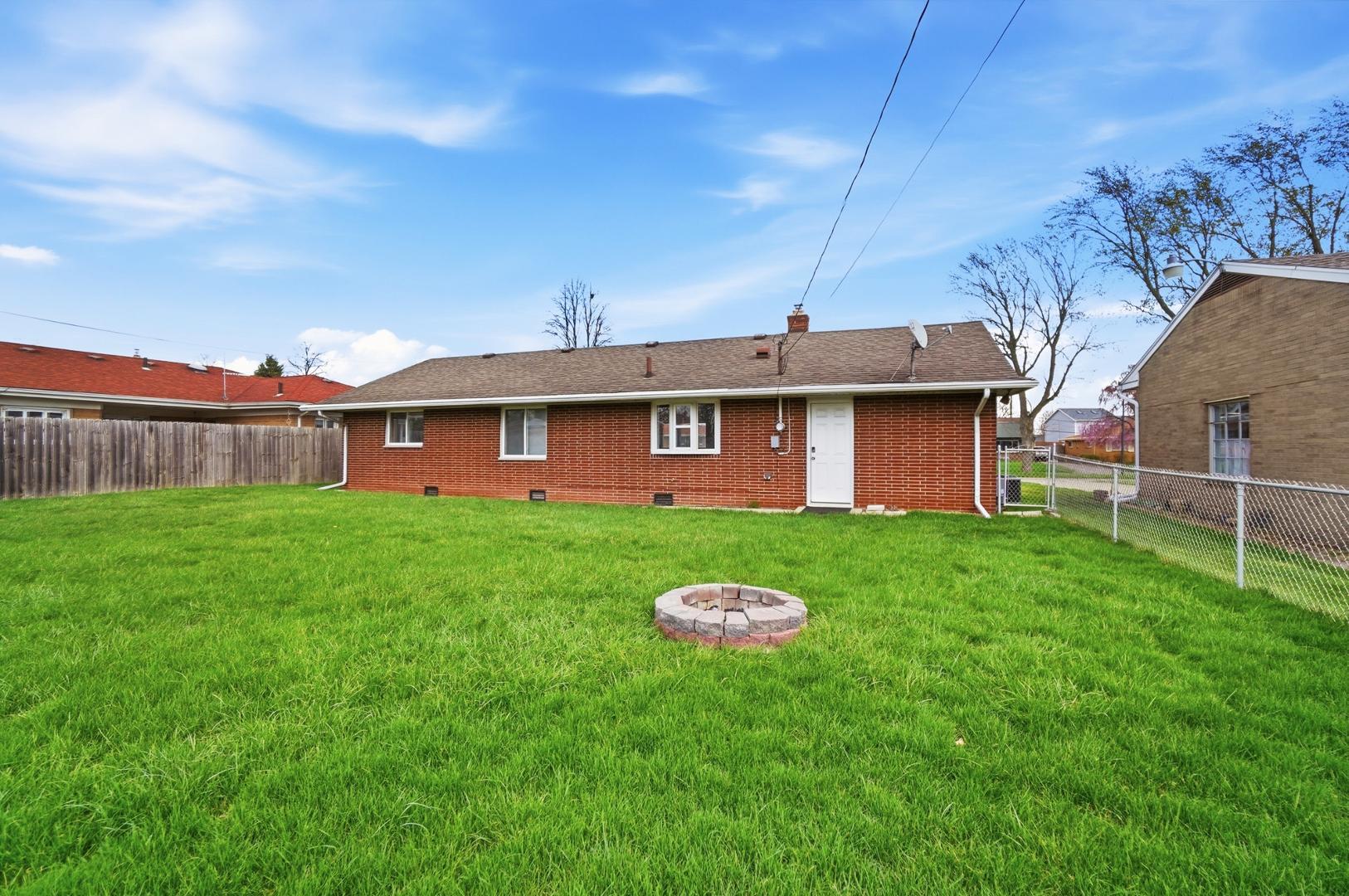 Image 26 For 5159 Grosse Point Parkway