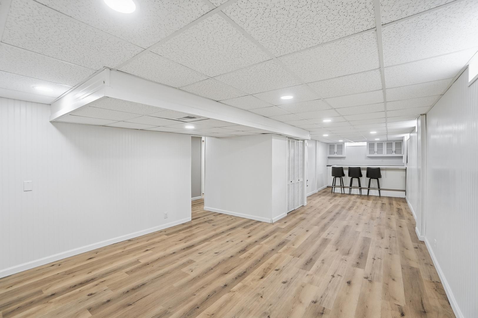 Image 31 For 5217 Grosse Point Parkway