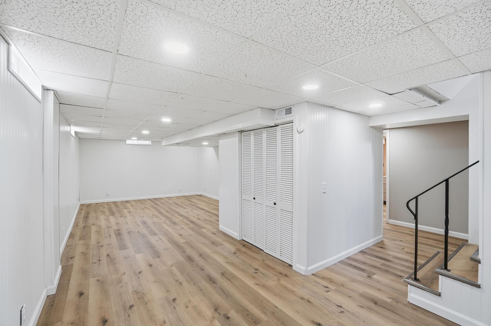 Image 29 For 5217 Grosse Point Parkway