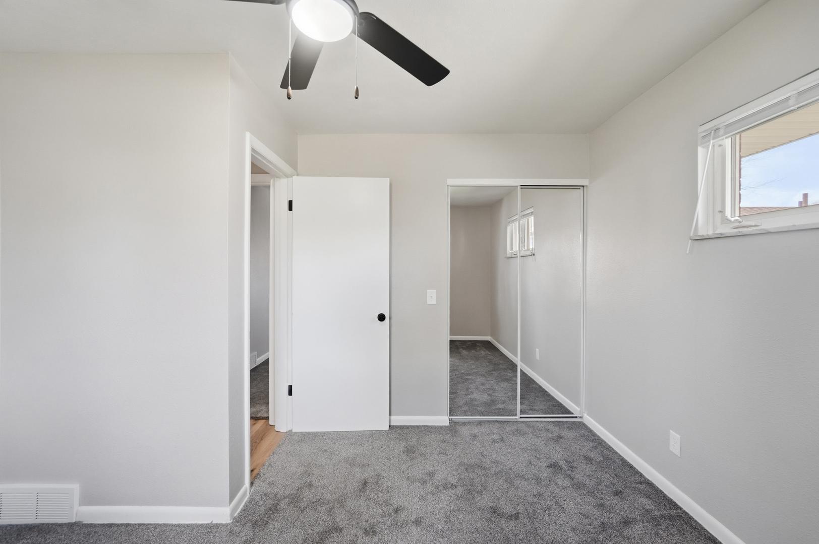 Image 19 For 5217 Grosse Point Parkway