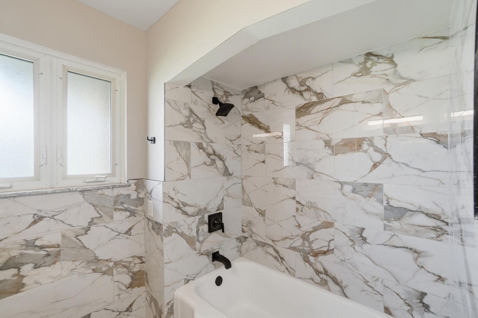 Image 24 For 5217 Grosse Point Parkway