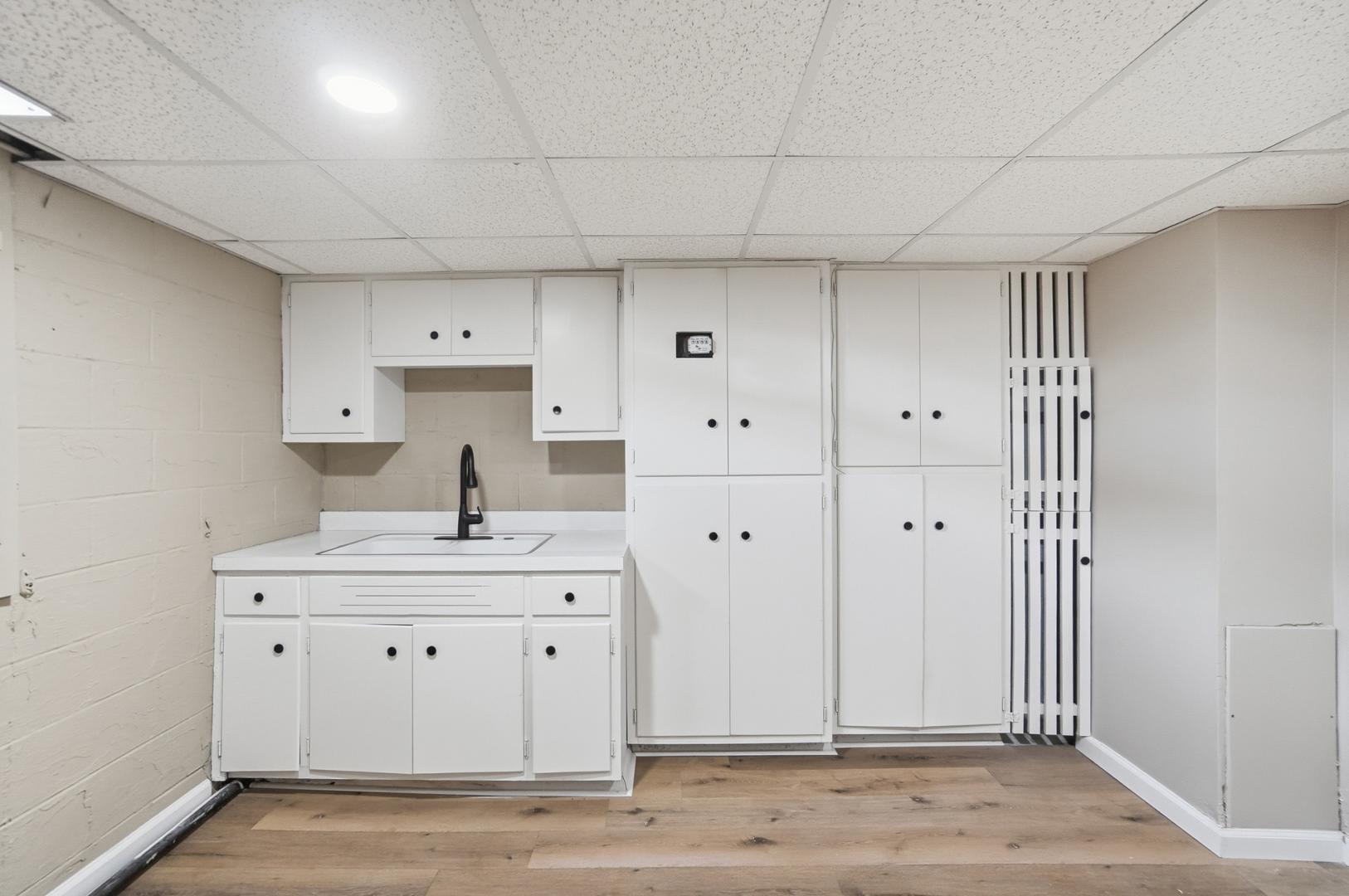 Image 39 For 5217 Grosse Point Parkway