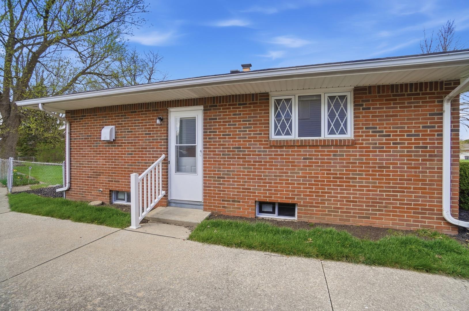 Image 40 For 5217 Grosse Point Parkway