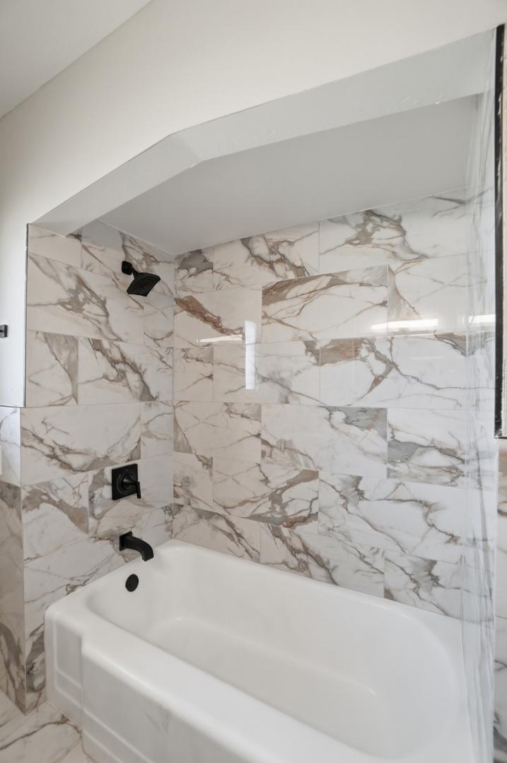 Image 25 For 5217 Grosse Point Parkway