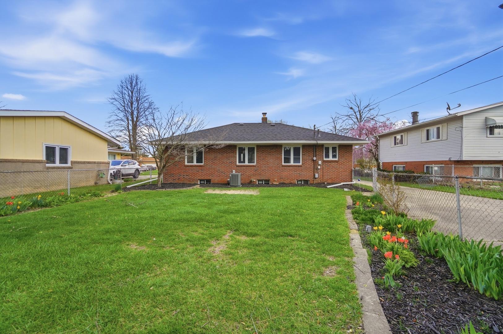 Image 42 For 5217 Grosse Point Parkway