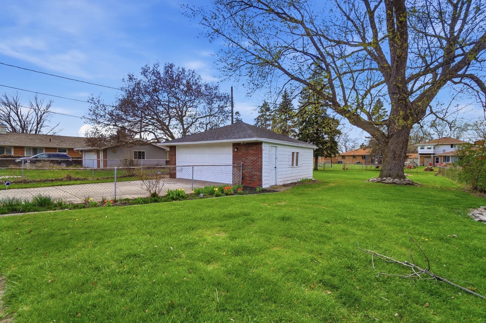 Image 45 For 5217 Grosse Point Parkway