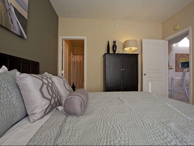 https://cdn.rentalbeast.com/listings/1417474646047_571274.jpg.rbm