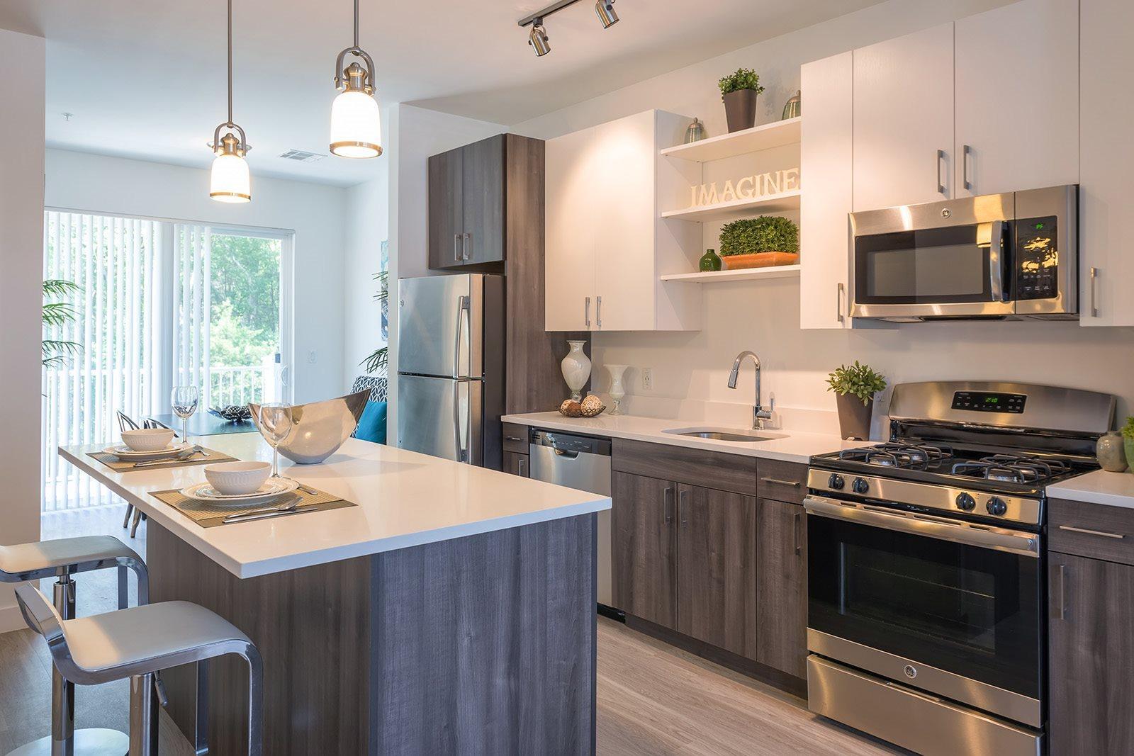 https://cdn.rentalbeast.com/listings/1427795_1550850187096.jpg.rbm