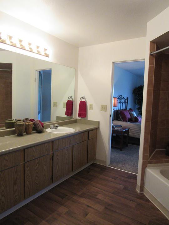 https://cdn.rentalbeast.com/listings/1484253582431_1299667.jpg.rbm