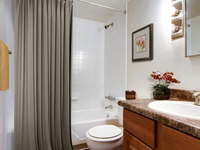 https://cdn.rentalbeast.com/listings/1487713256588_1352755.jpg.rbm
