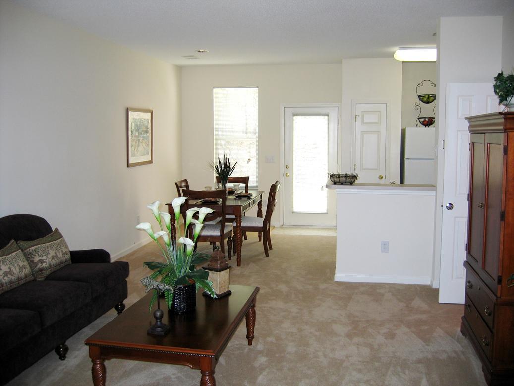 https://cdn.rentalbeast.com/listings/1497382944982_1513756.jpg.rbm