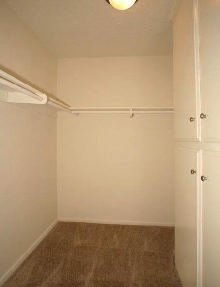 https://cdn.rentalbeast.com/listings/1505404858171_1694302.jpg.rbm