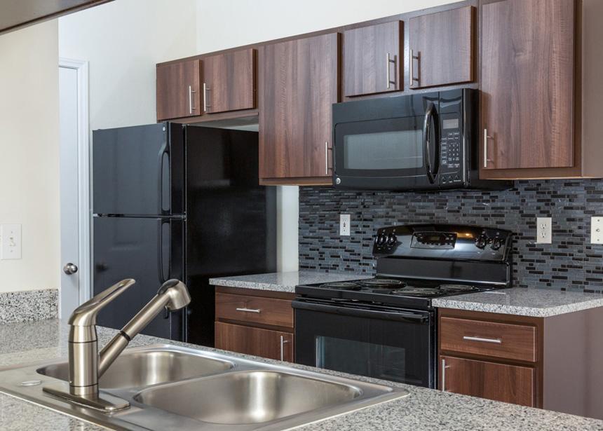 https://cdn.rentalbeast.com/listings/1506619212776_1720816.jpg.rbm